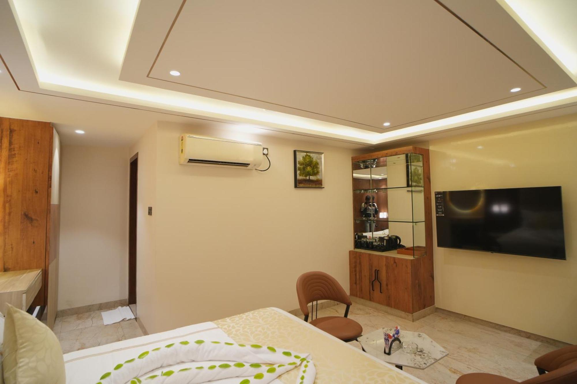 海得拉巴 Oriva Vinflora Residency - Nr Lv Prasad Hospital, Banjara Hills酒店 外观 照片
